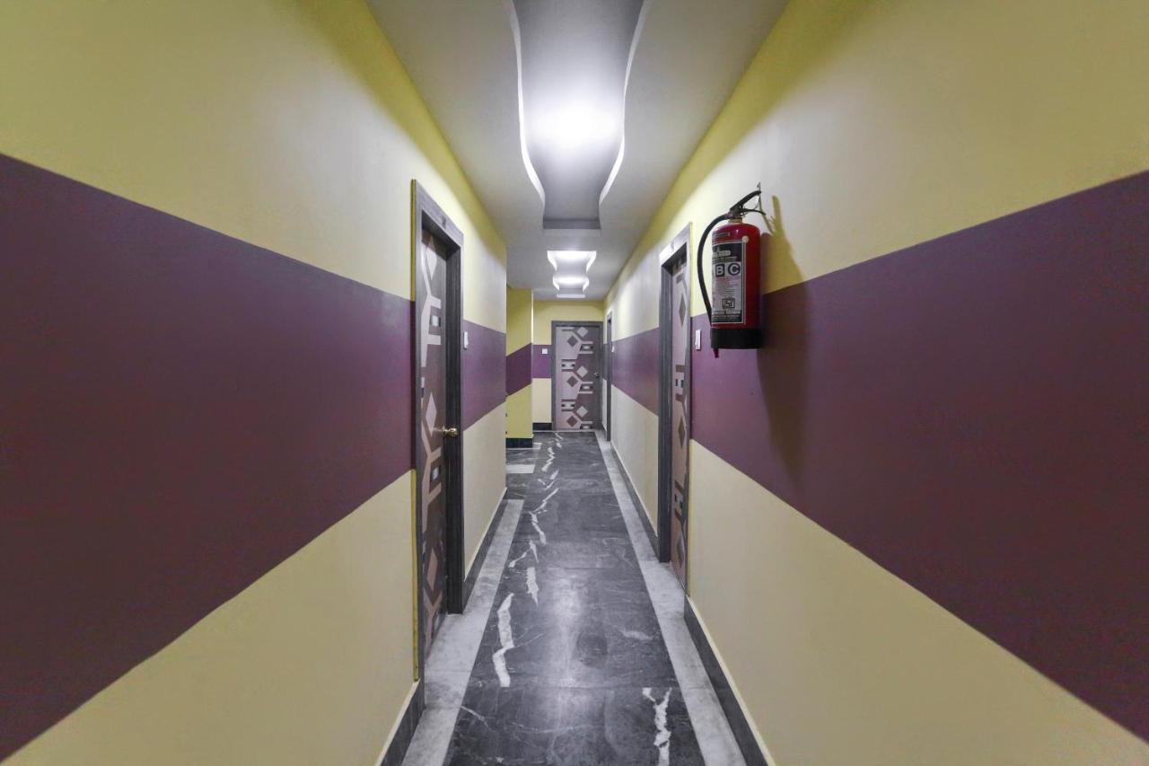 Oyo 60609 Hotel Tanushree Rampurhat Esterno foto