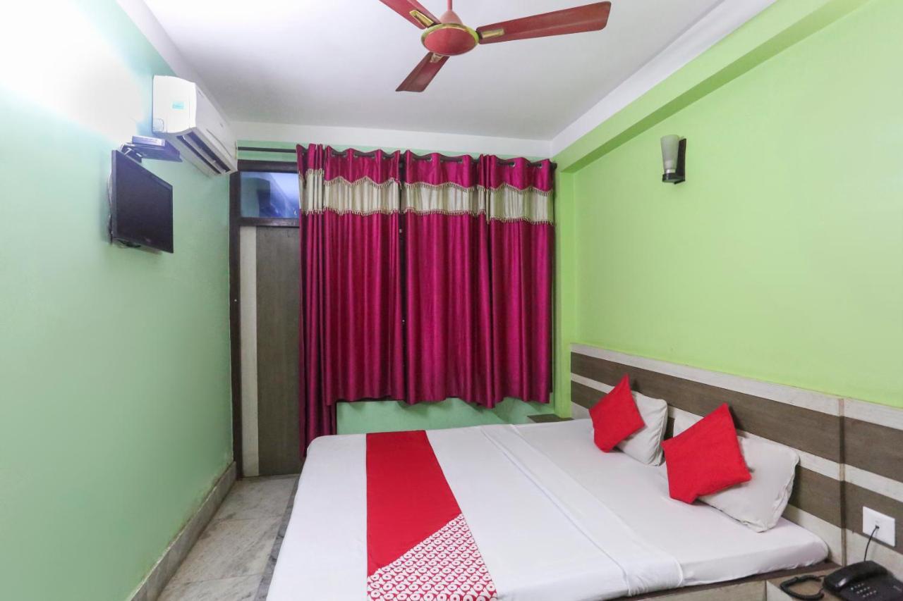 Oyo 60609 Hotel Tanushree Rampurhat Esterno foto