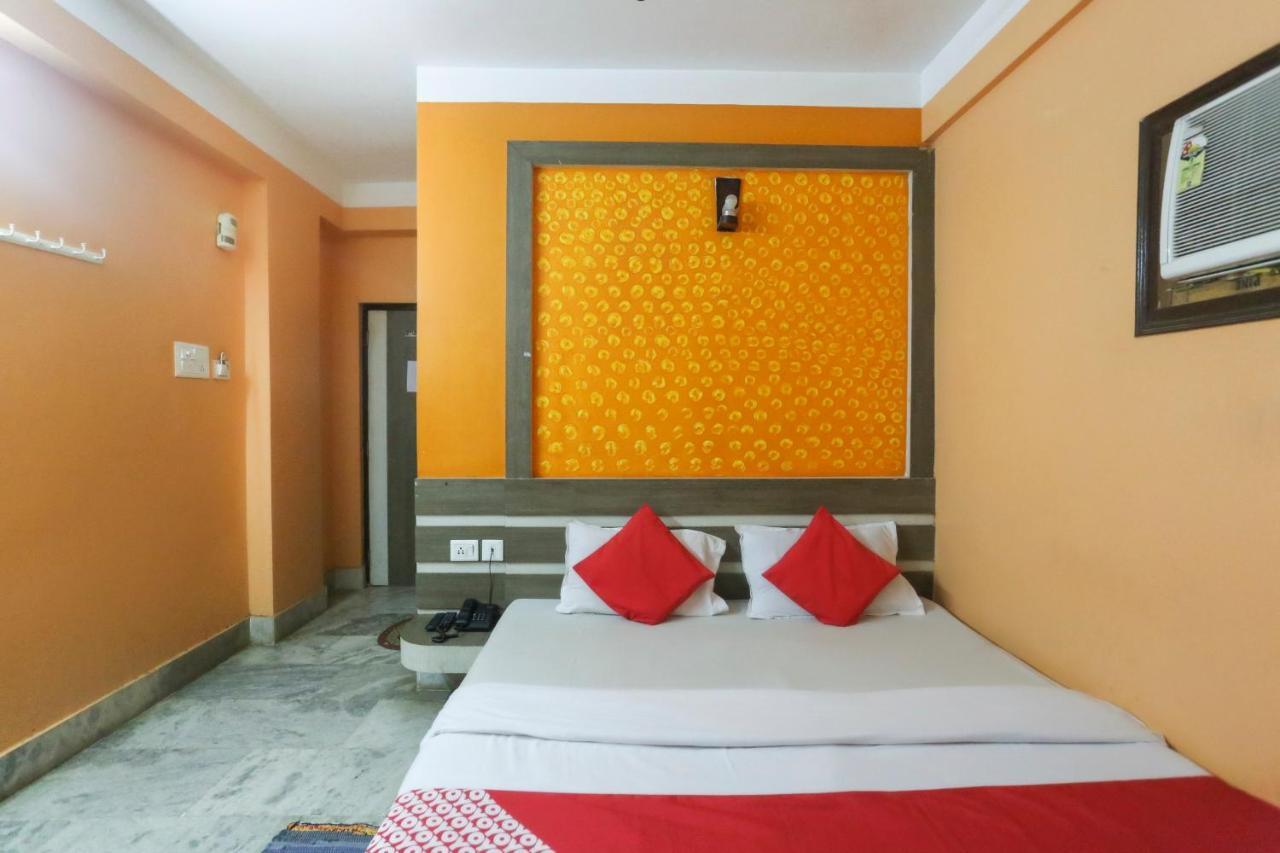 Oyo 60609 Hotel Tanushree Rampurhat Esterno foto