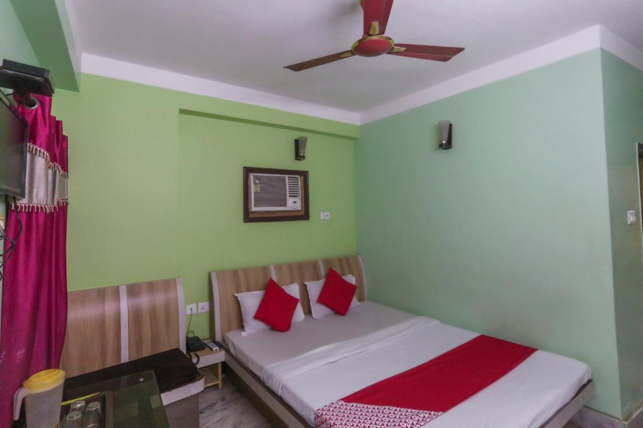 Oyo 60609 Hotel Tanushree Rampurhat Esterno foto